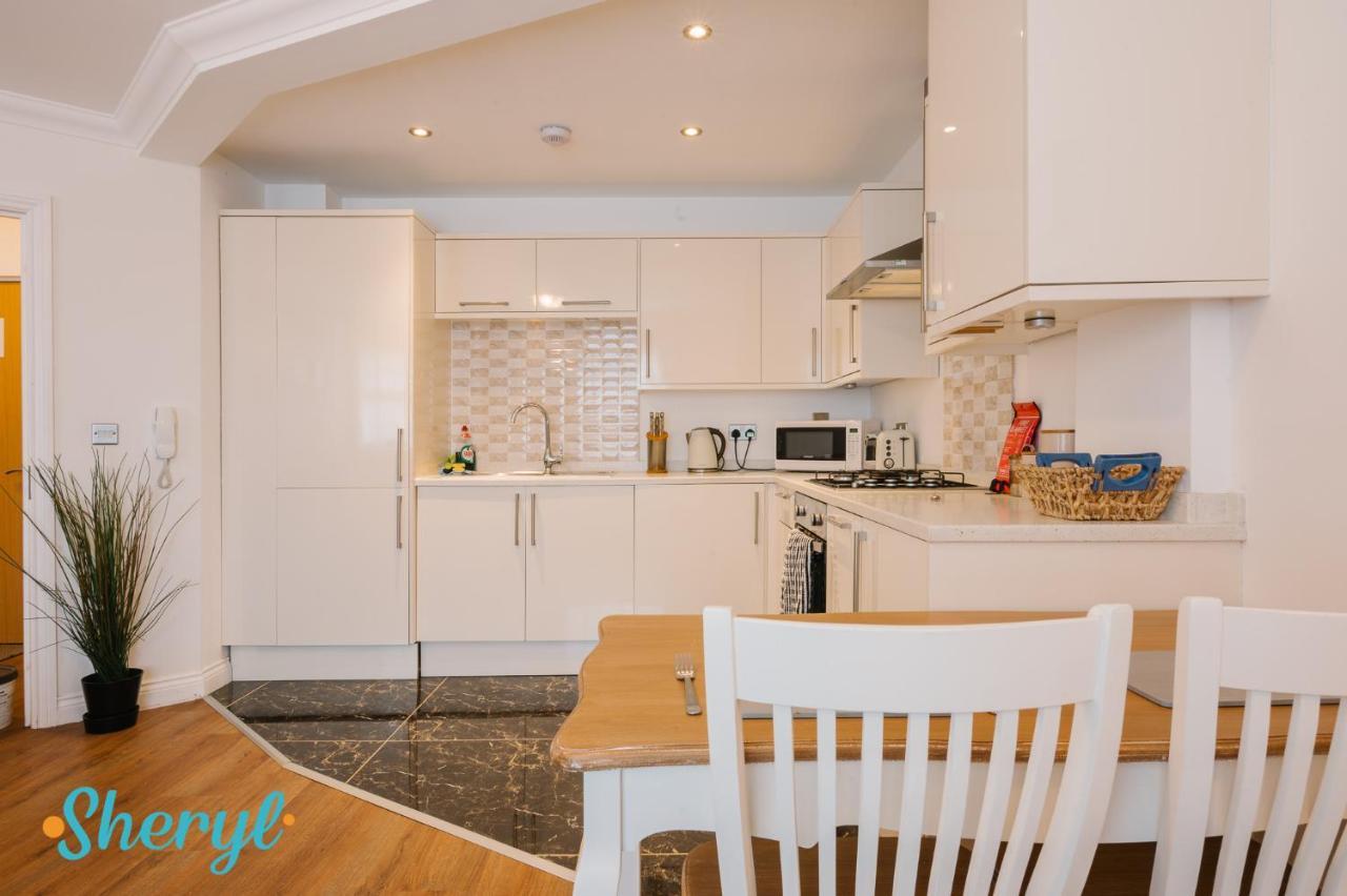 The Flat 2 By Sheryl - Stone Throw To Northampton Gen Hosp & Town Centre Apartment Exterior photo